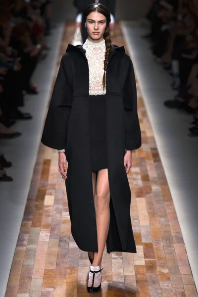Look 8
